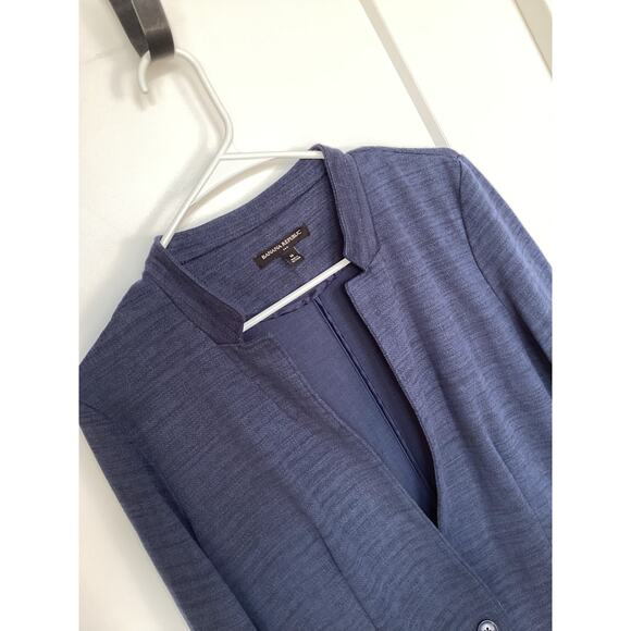 Banana Republic Women's Herringbone Button Front Blazer Jacket Blue Size Medium - Picture 2 of 9